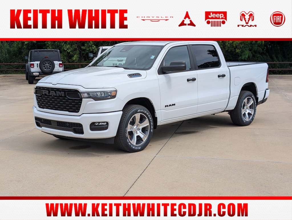 New 2026 Ram 1500 EXPRESS CREW CAB 4X2 5'7 BOX Pickup