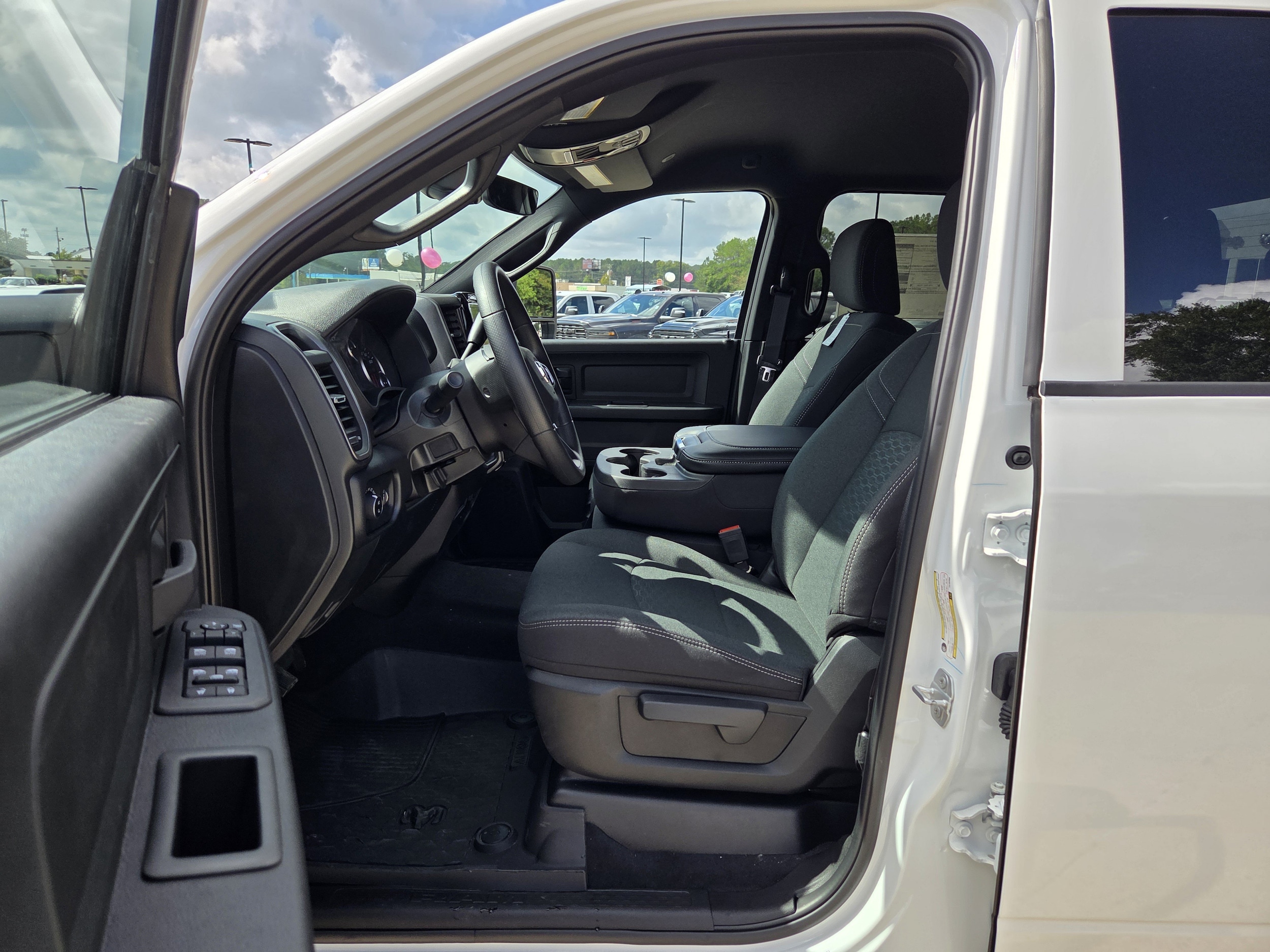 2026 RAM 2500 Tradesman - Photo 11