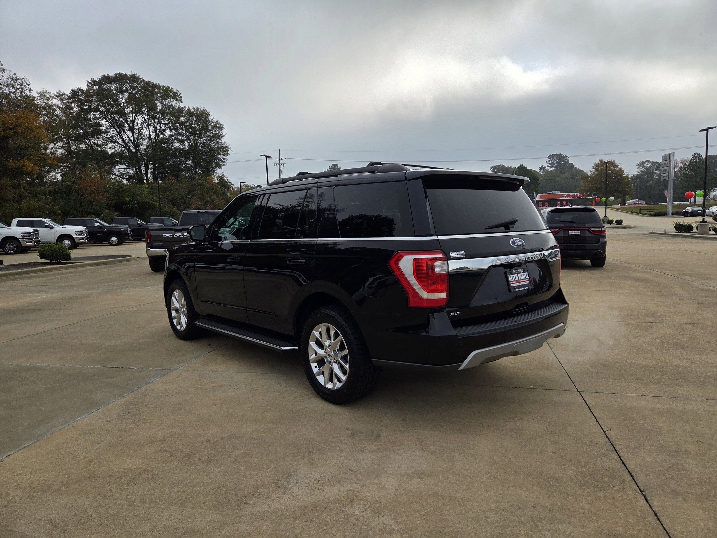 2020 Ford Expedition XLT photo 2