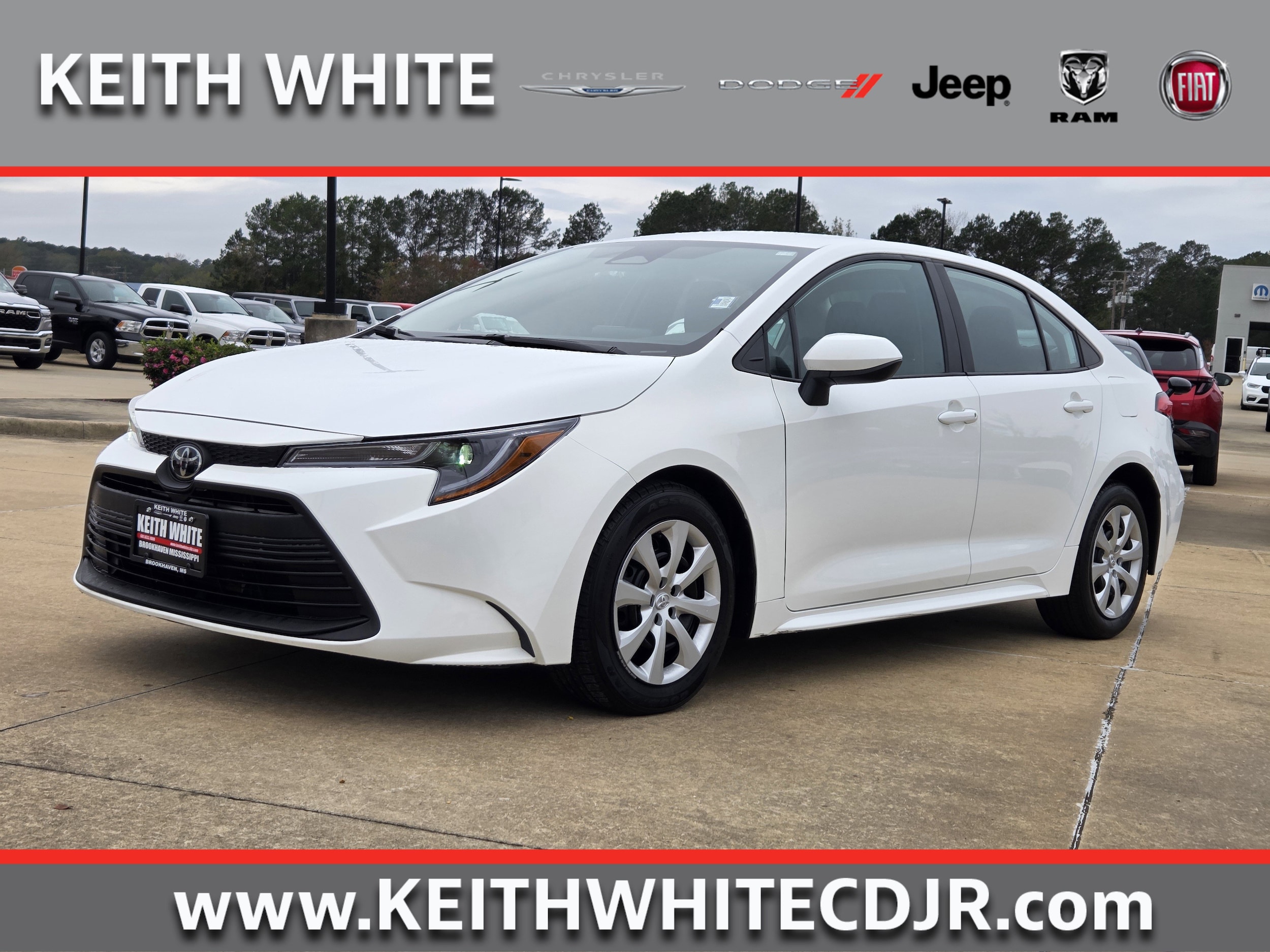 2024 Toyota Corolla LE's photo