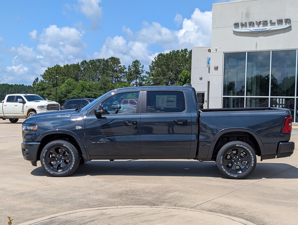 New 2026 Ram 1500 BIG HORN CREW CAB 4X2 5'7 BOX Pickup