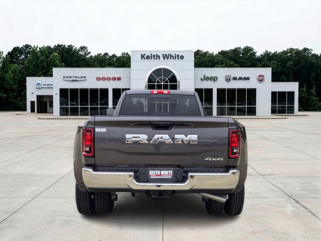 New 2026 Ram 3500 TRADESMAN CREW CAB 4X4 8' BOX Pickup