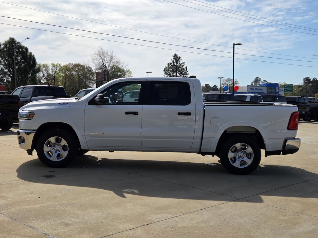 New 2026 Ram 1500 BIG HORN CREW CAB 4X4 5'7 BOX Pickup