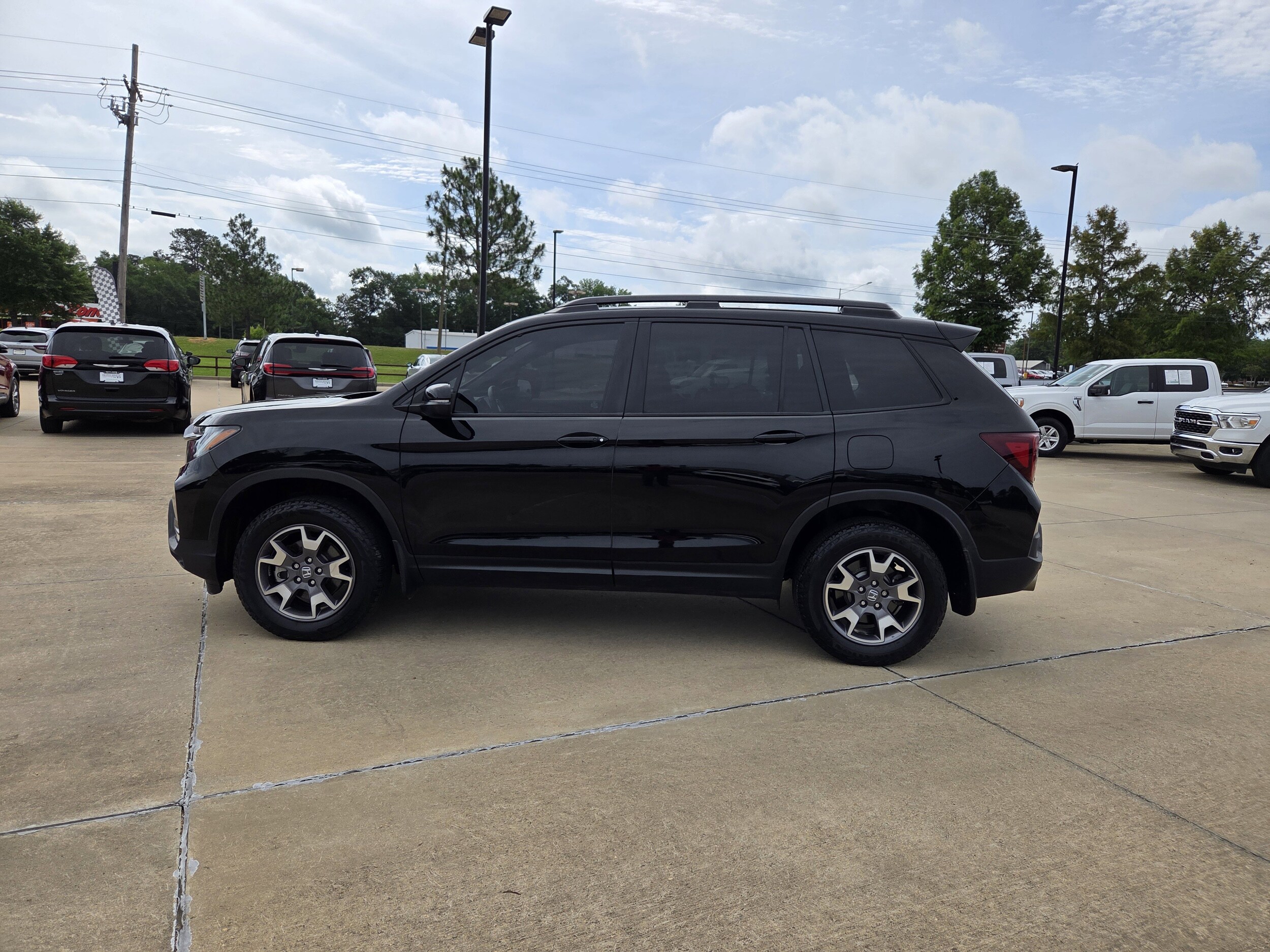 Used 2023 Honda Passport TrailSport with VIN 5FNYF8H65PB008339 for sale in Brookhaven, MS