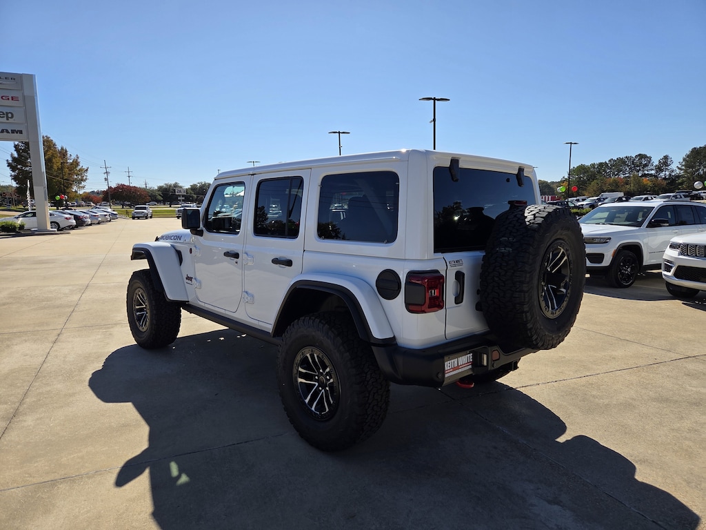 New 2026 Jeep Wrangler 4-DOOR RUBICON X Sport Utility