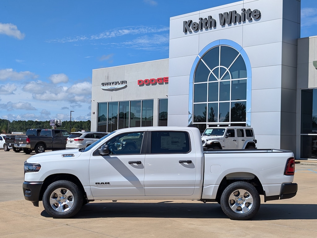 New 2027 Ram 1500 TRADESMAN CREW CAB 4X4 5'7 BOX Pickup