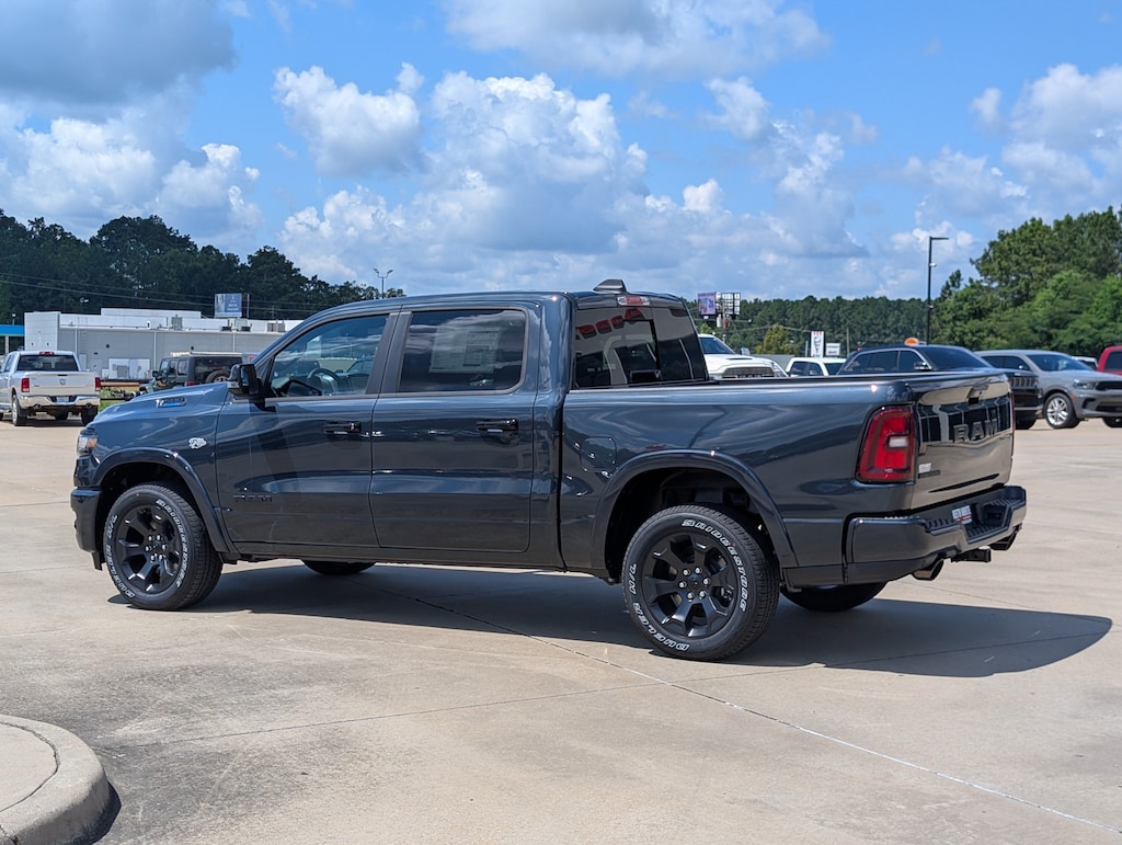 New 2026 Ram 1500 BIG HORN CREW CAB 4X2 5'7 BOX Pickup