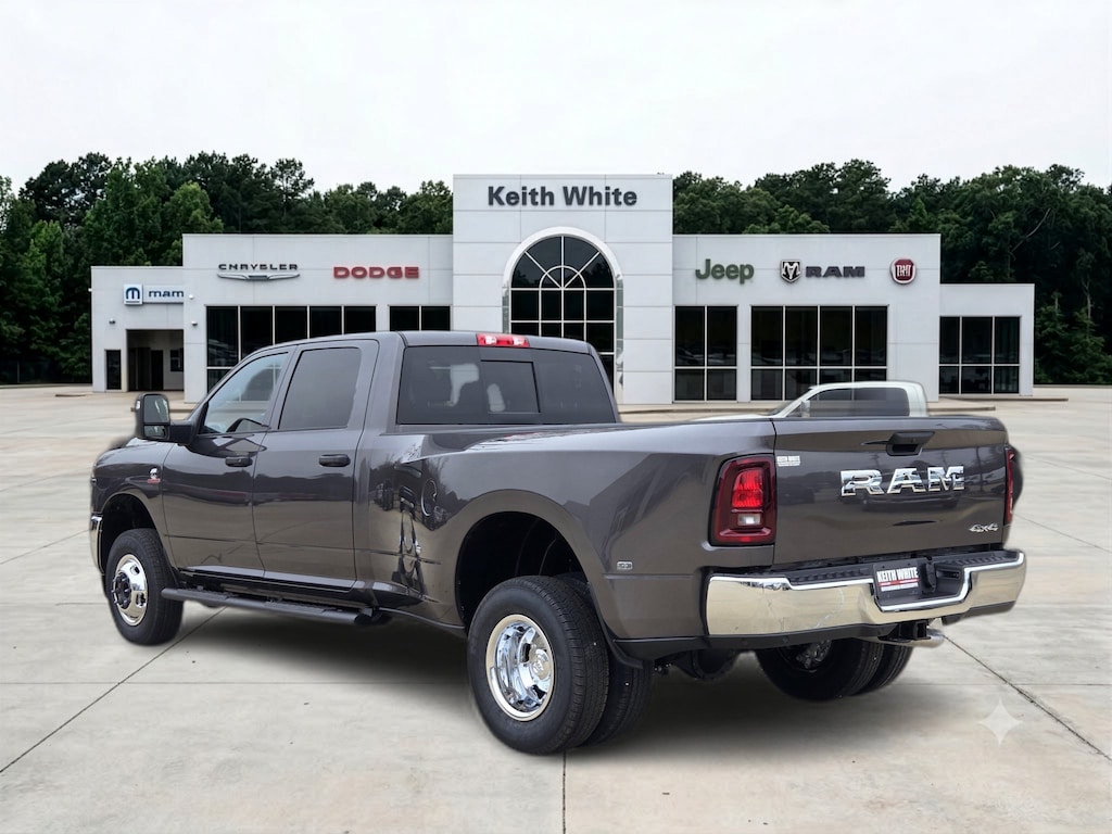 New 2026 Ram 3500 TRADESMAN CREW CAB 4X4 8' BOX Pickup