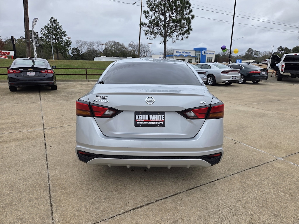 Used 2021 Nissan Altima 2.5 SV Sedan