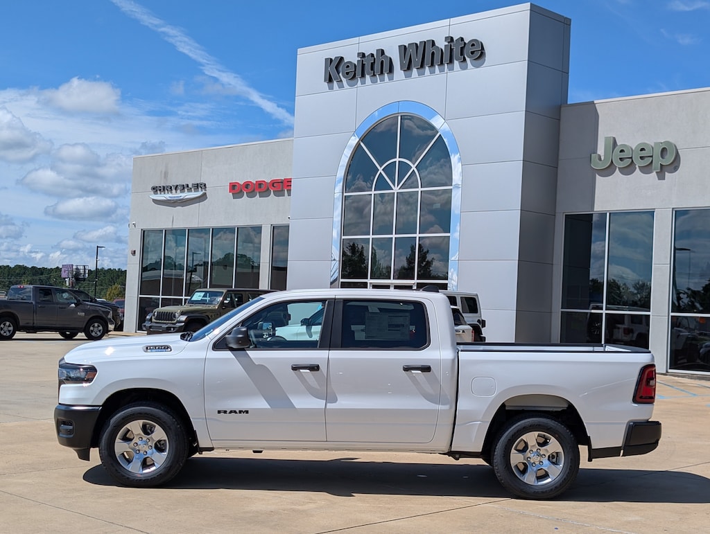 New 2027 Ram 1500 TRADESMAN CREW CAB 4X4 5'7 BOX Pickup