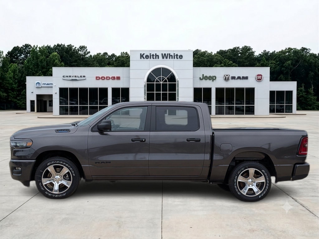 New 2026 Ram 1500 EXPRESS CREW CAB 4X2 5'7 BOX Pickup