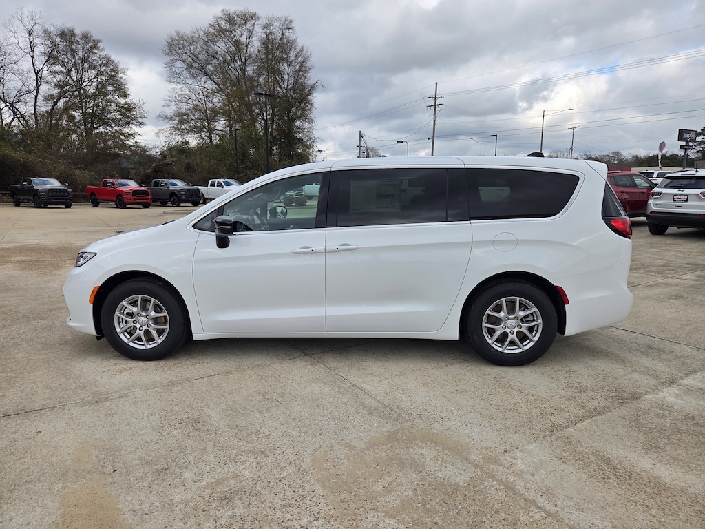 New 2026 Chrysler Pacifica SELECT Passenger Van