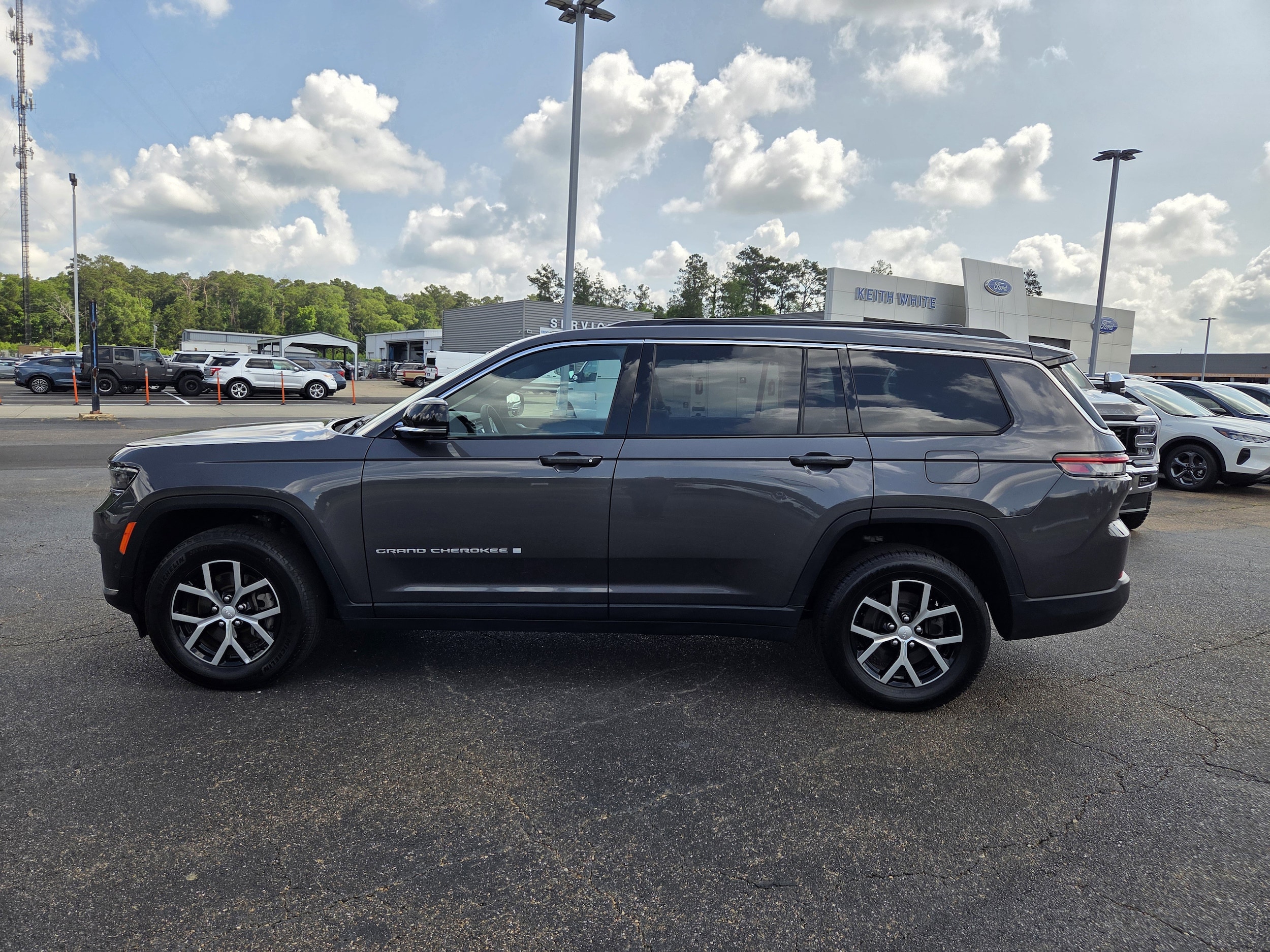 Used 2024 Jeep Grand Cherokee L Limited with VIN 1C4RJKBG3R8542749 for sale in Brookhaven, MS