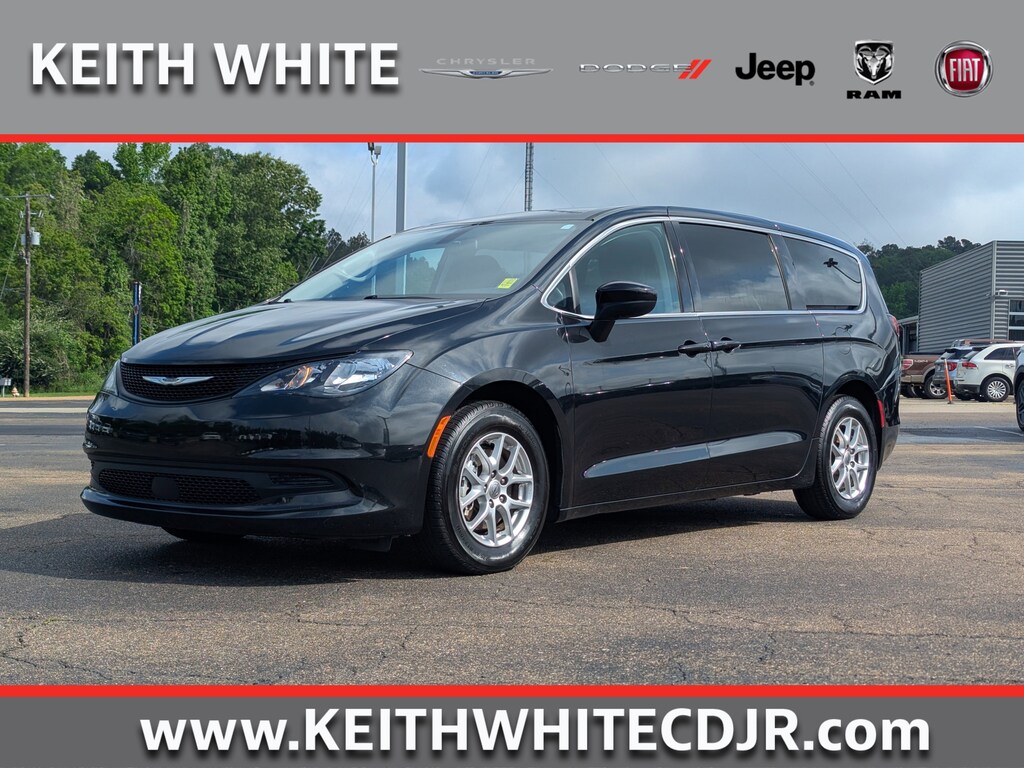 Used 2022 Chrysler Voyager LX LX FWD