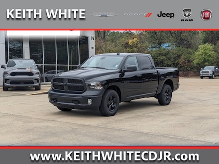 2023 Ram 1500 Classic TRADESMAN CREW CAB 4X4 5'7 BOX Pickup