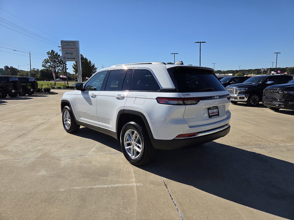 New 2025 Jeep Grand Cherokee LAREDO X 4X2 Sport Utility