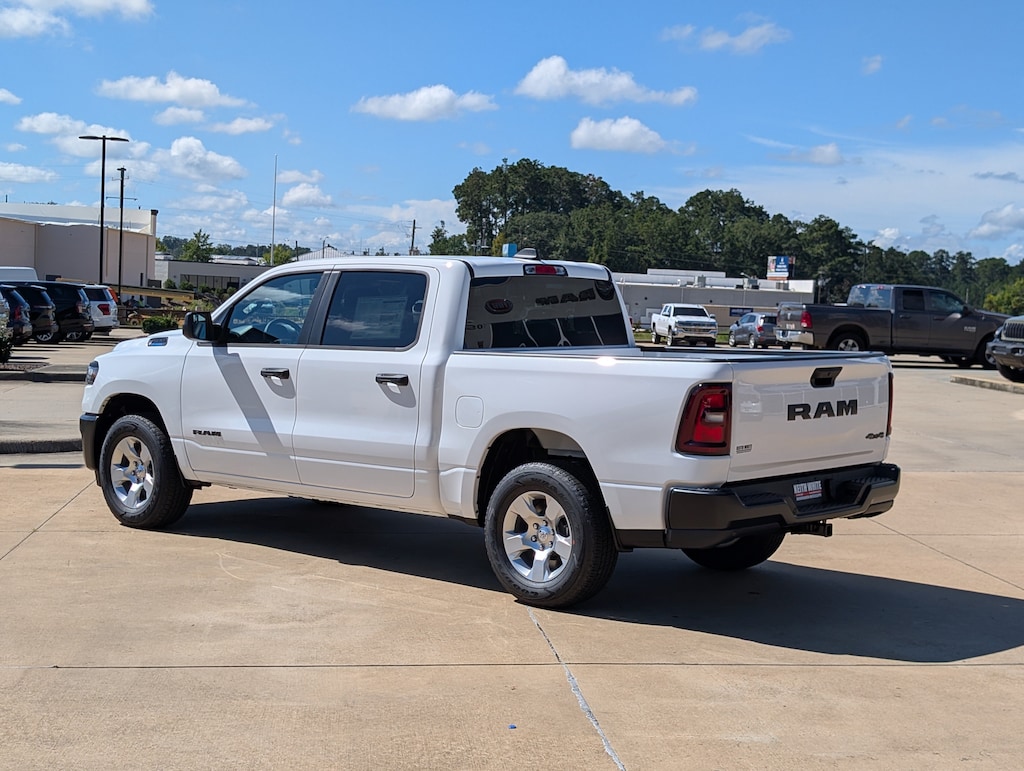 New 2027 Ram 1500 TRADESMAN CREW CAB 4X4 5'7 BOX Pickup