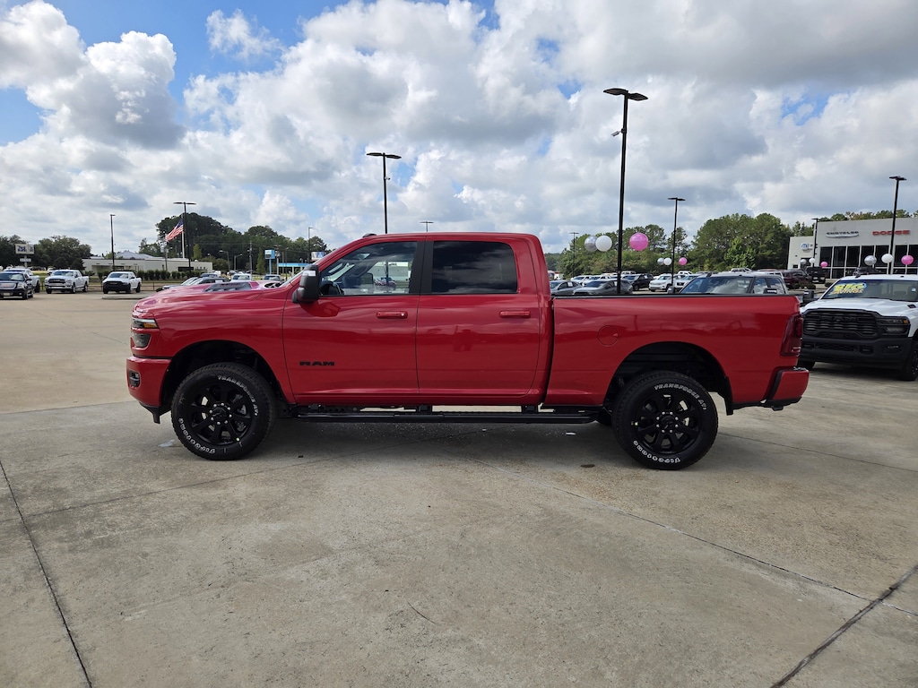 New 2026 Ram 2500 LARAMIE CREW CAB 4X4 6'4 BOX Pickup