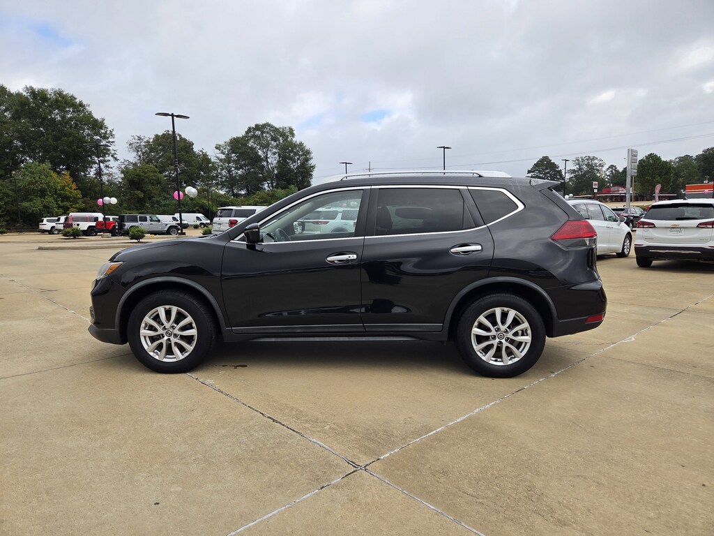 Used 2020 Nissan Rogue SV SV FWD