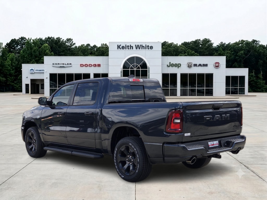 New 2026 Ram 1500 EXPRESS CREW CAB 4X4 5'7 BOX Pickup