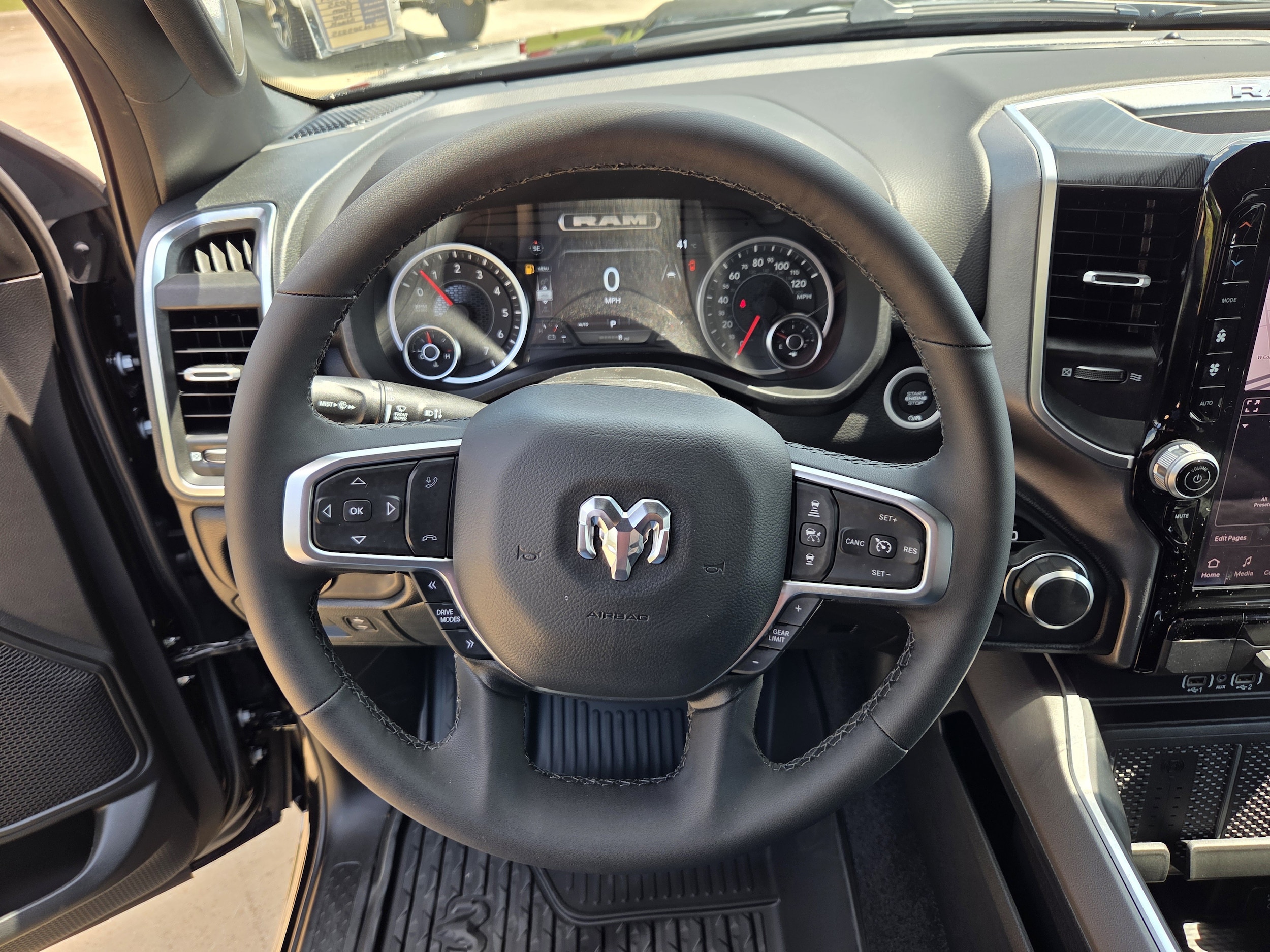 2025 RAM 1500 Big Horn/Lone Star - Photo 18