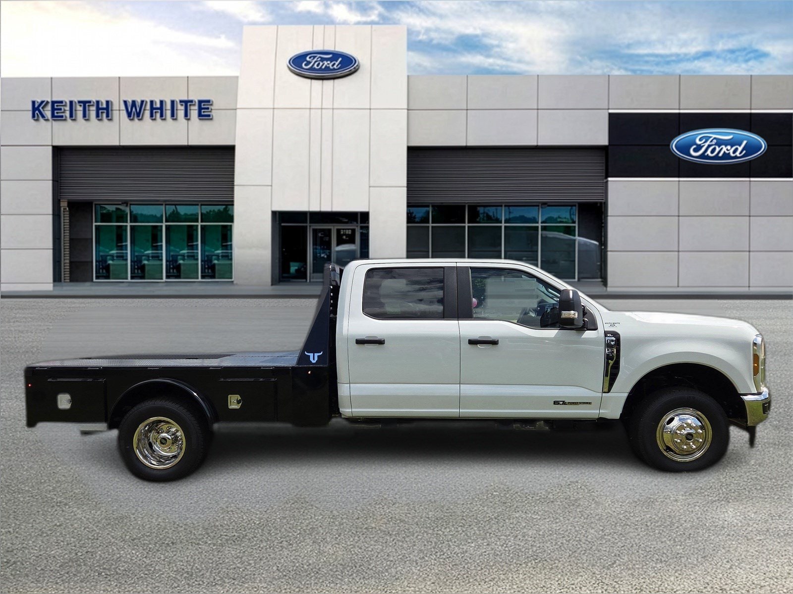 2026 Ford F-350 Super Duty Chassis Cab XL - Photo 8