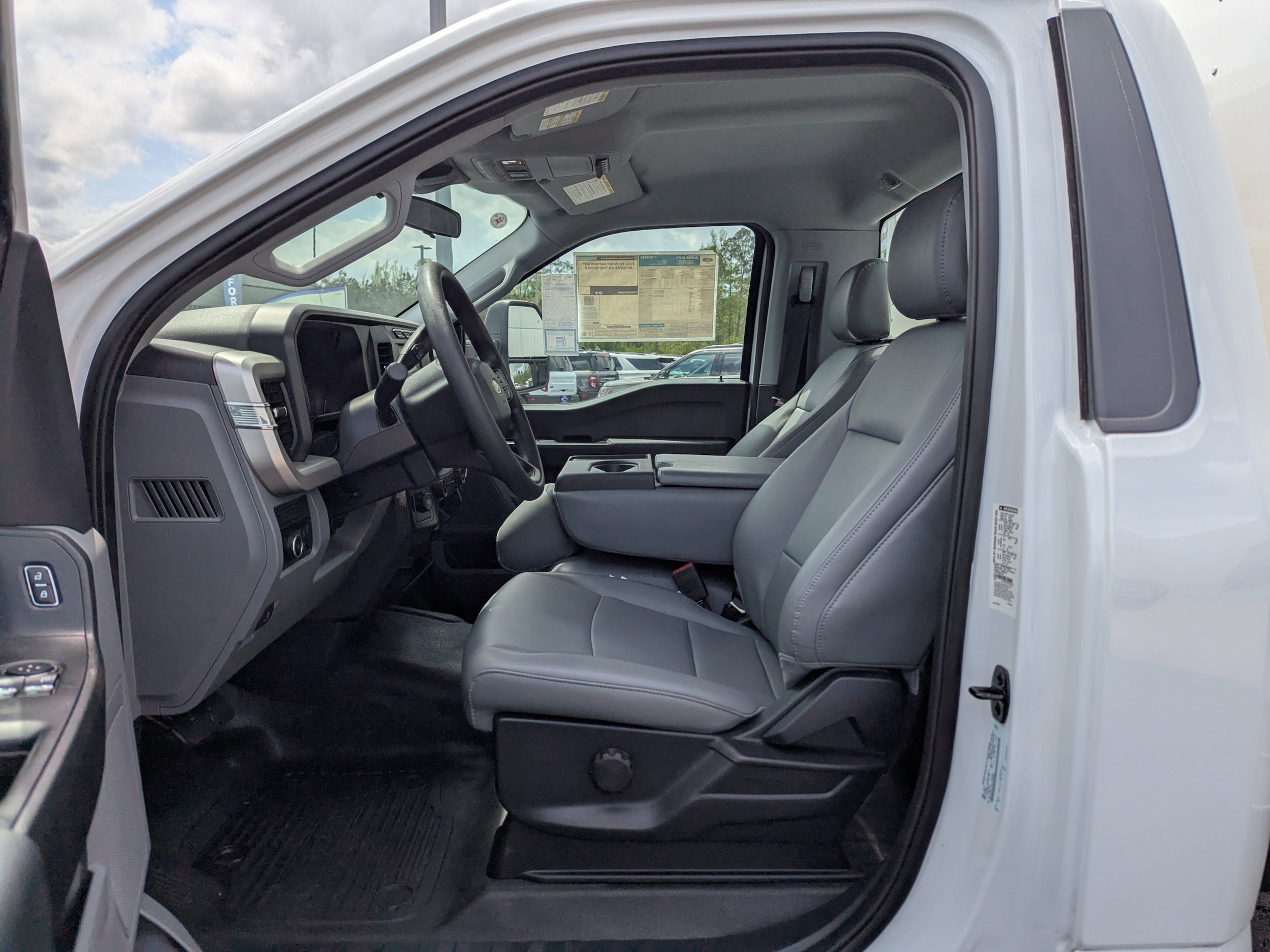 2023 Ford F-550 Super Duty Chassis Cab XL - Photo 14