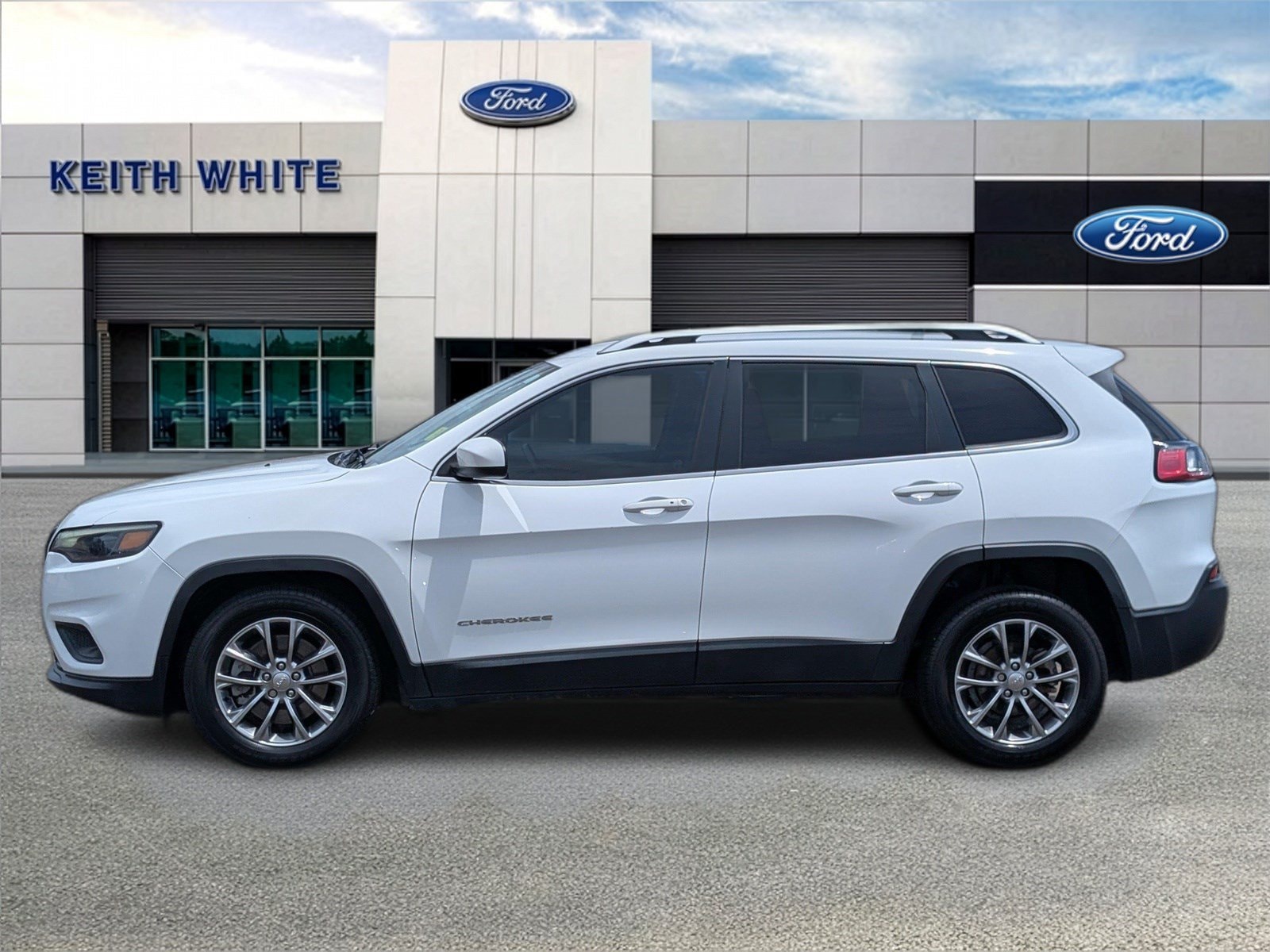 Used 2019 Jeep Cherokee Latitude Plus with VIN 1C4PJLLB7KD151360 for sale in Mccomb, MS