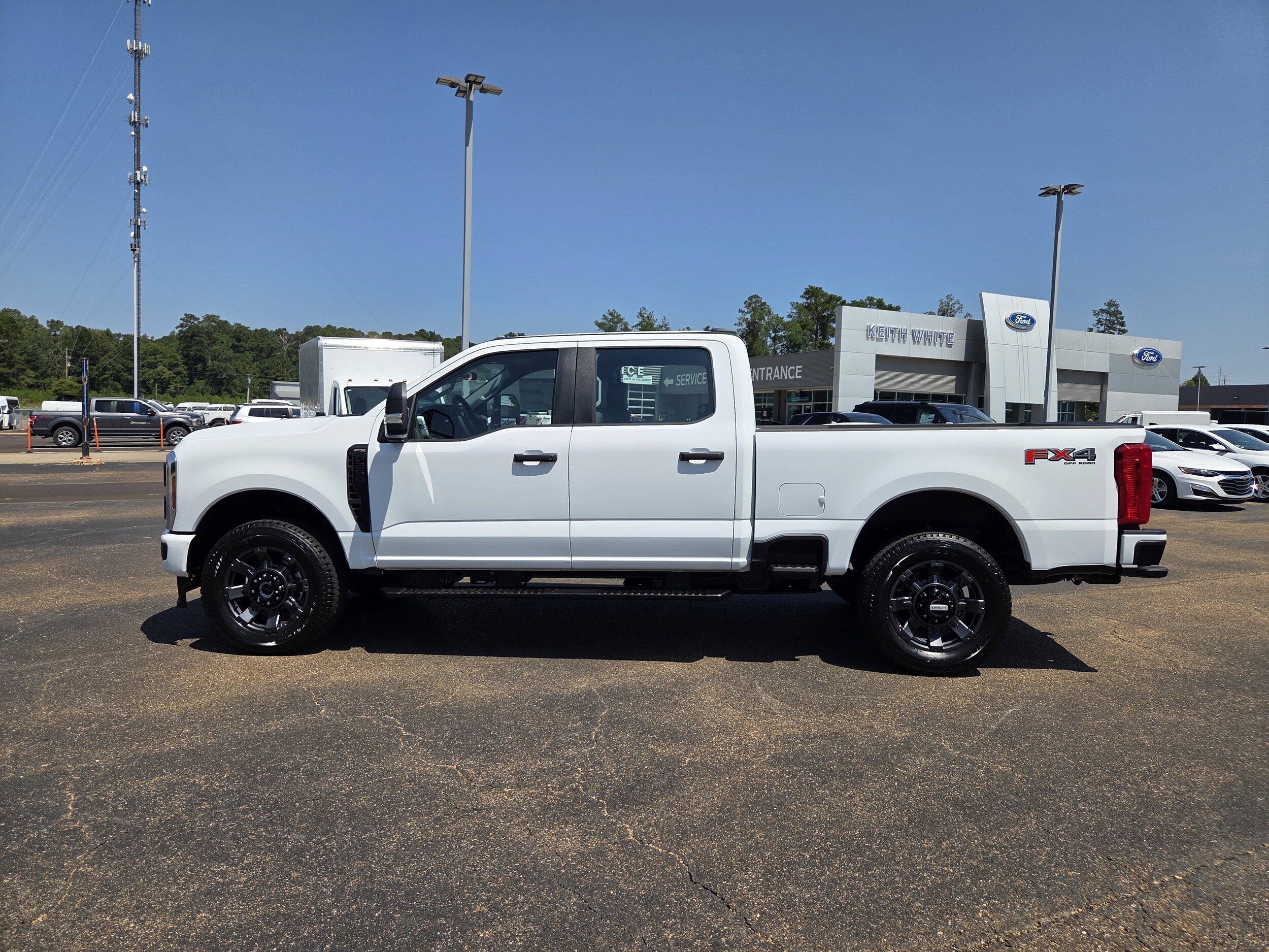 2026 Ford F-250 photo 2