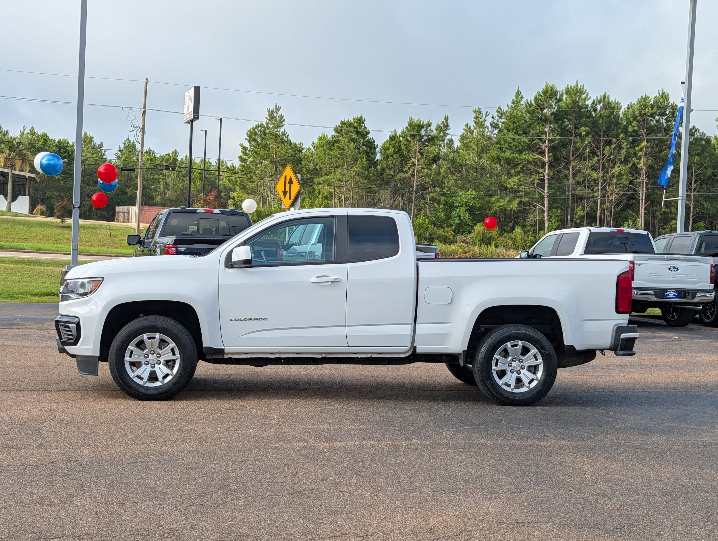 Used 2022 Chevrolet Colorado LT with VIN 1GCHSCEA3N1245828 for sale in McComb, MS