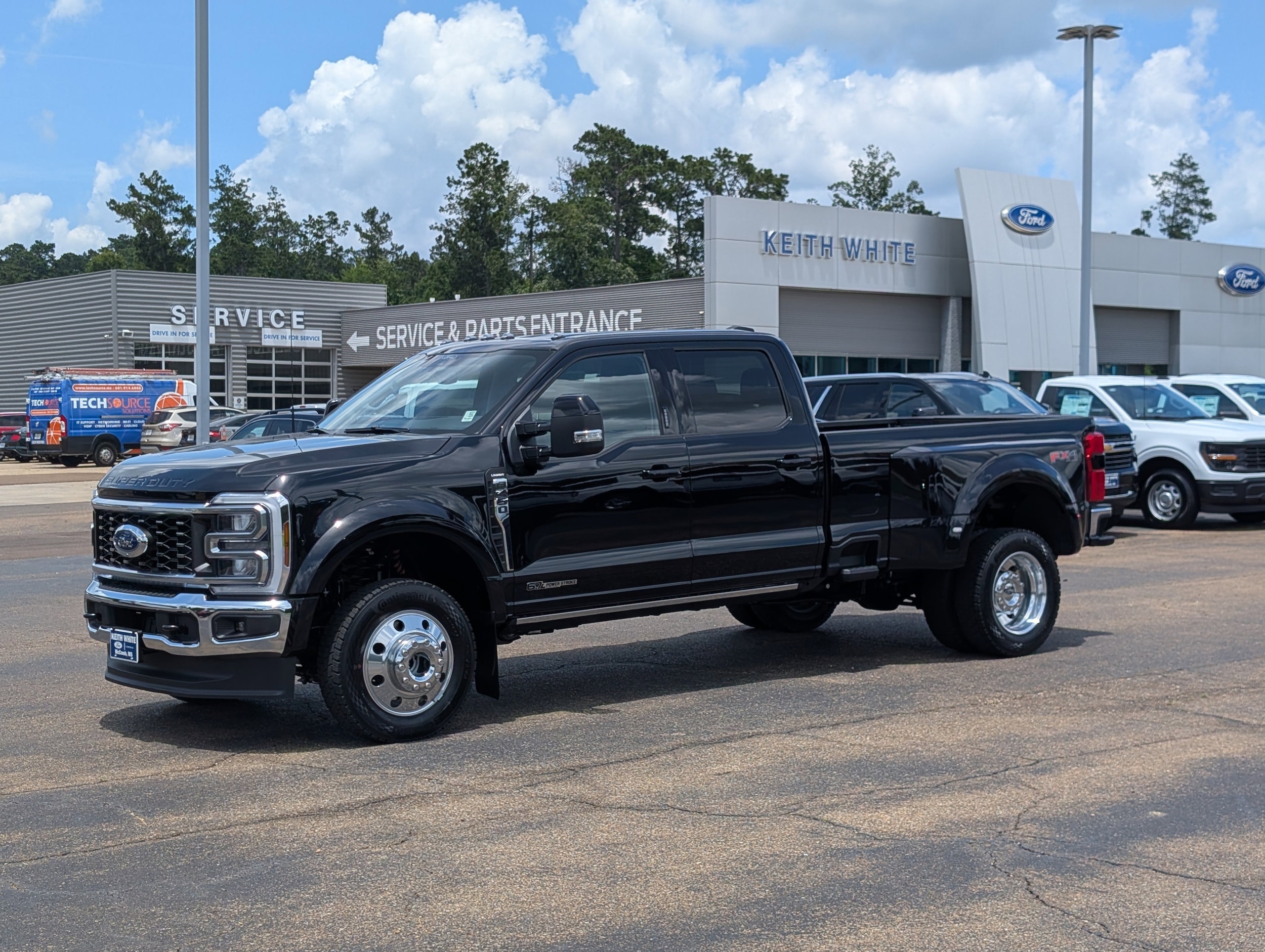 2026 Ford F-450 Lariat 4x4 Crew Cab 8' Box DRW's photo