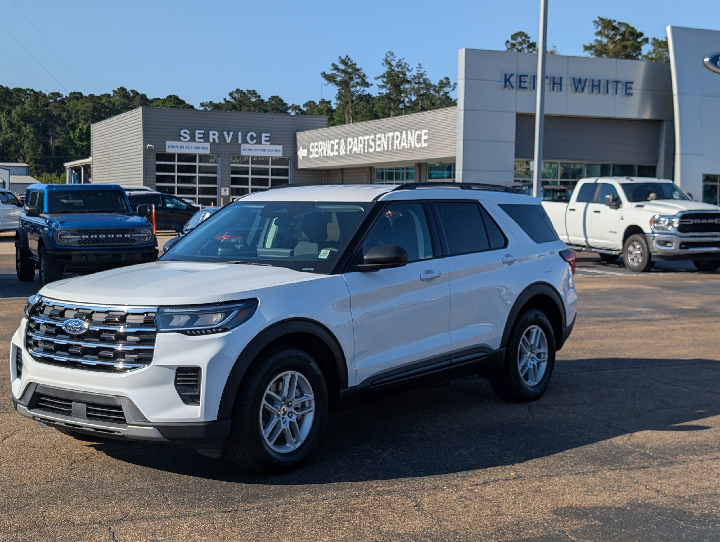 2026 Ford Explorer Active 4WD's photo
