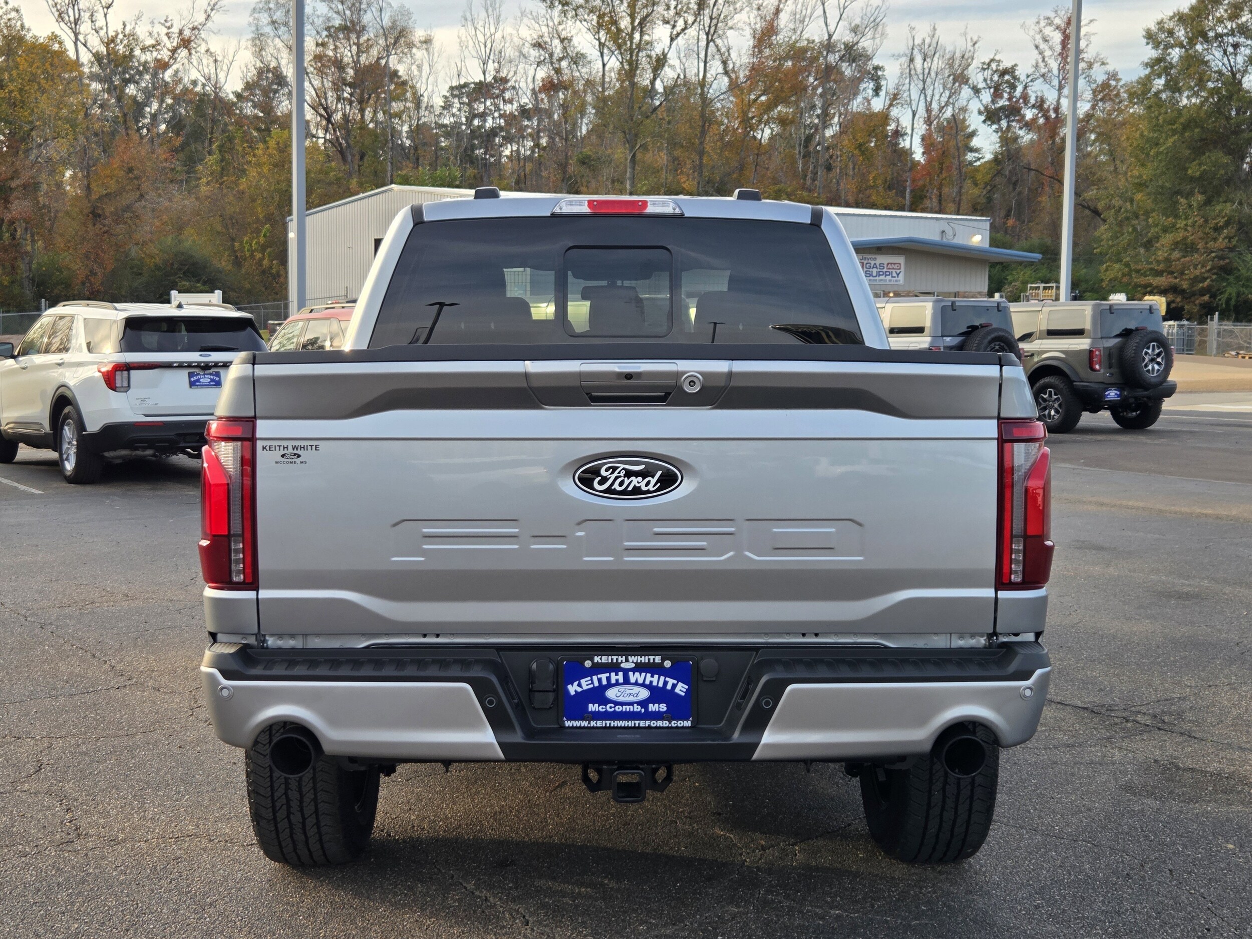 2025 Ford F-150 Lariat photo 4