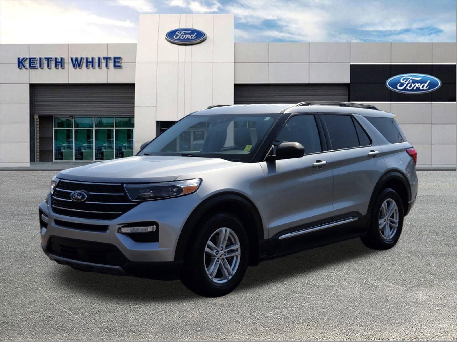 2023 Ford Explorer XLT's photo