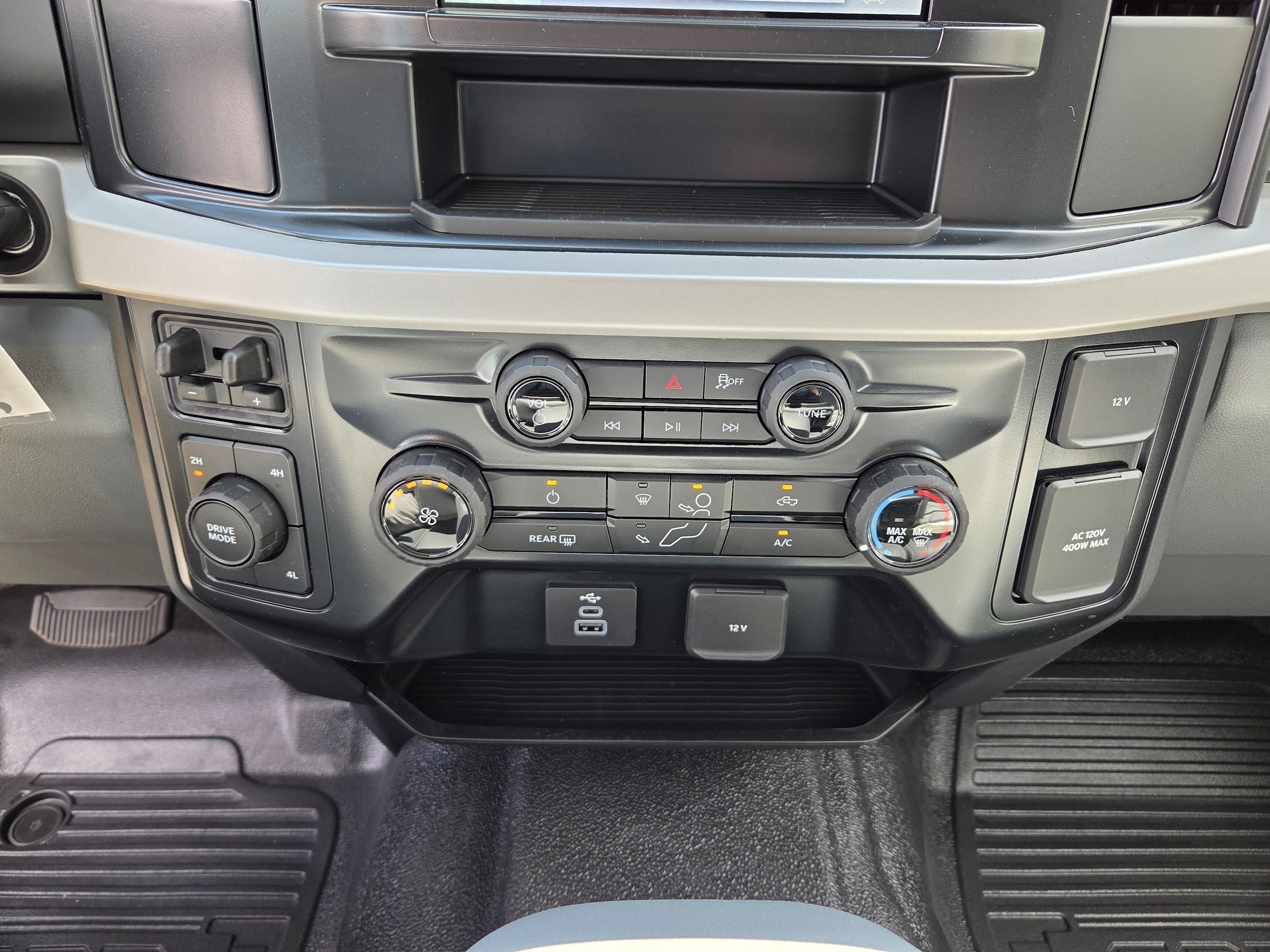 2026 Ford F-350 Super Duty Chassis Cab XL - Photo 15