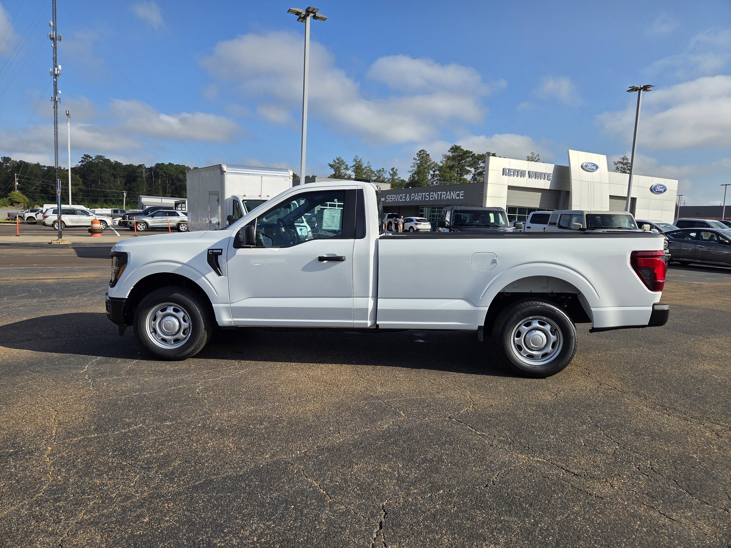 2025 Ford F-150 XL photo 2