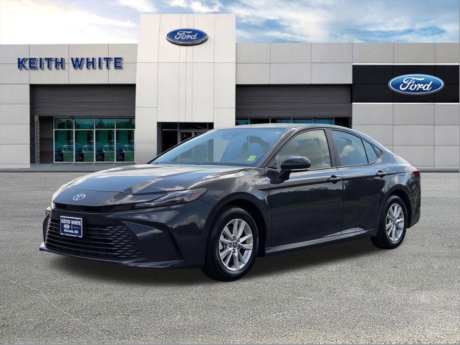 2025 Toyota Camry LE FWD