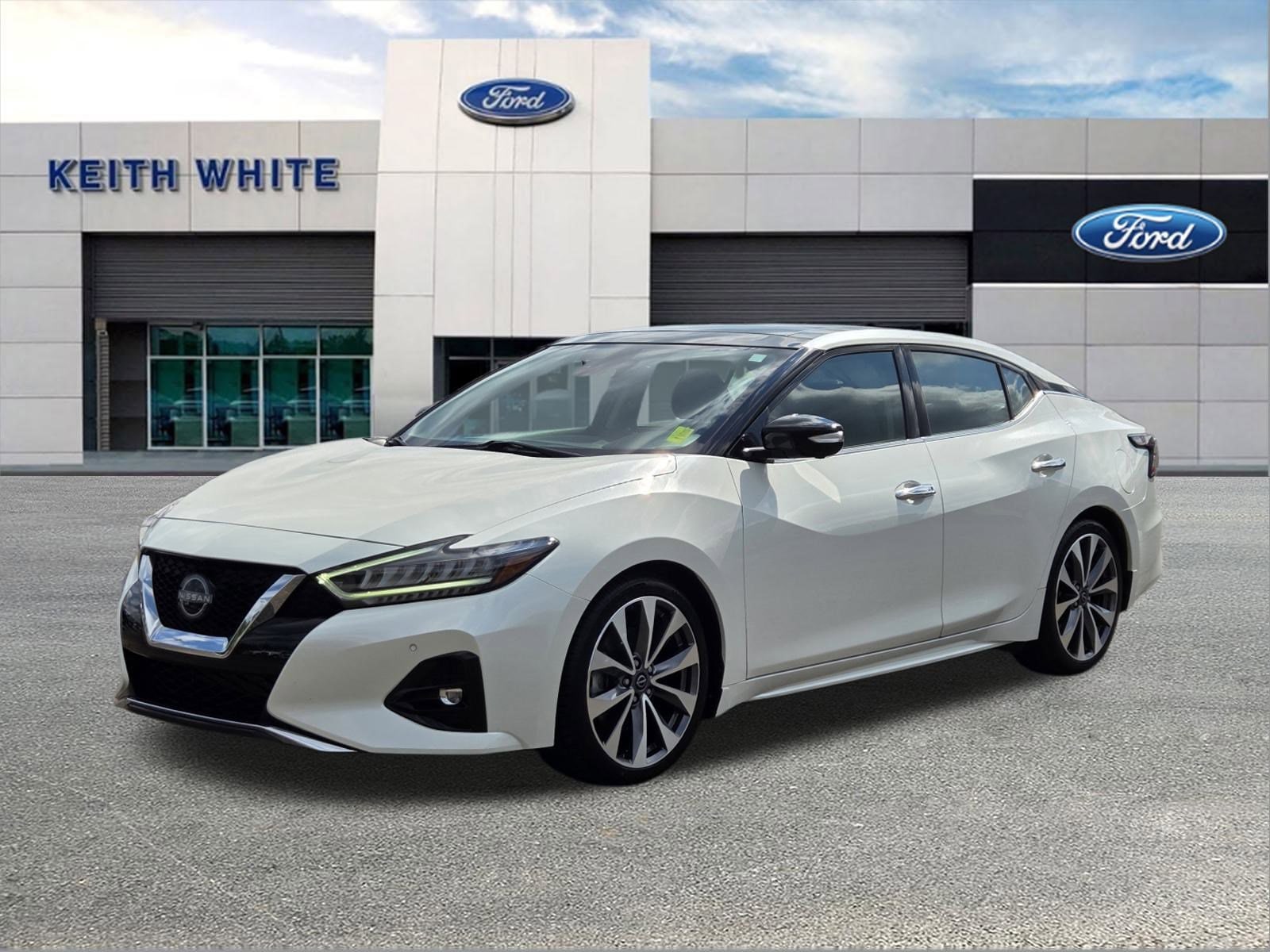 2023 Nissan Maxima Platinum's photo