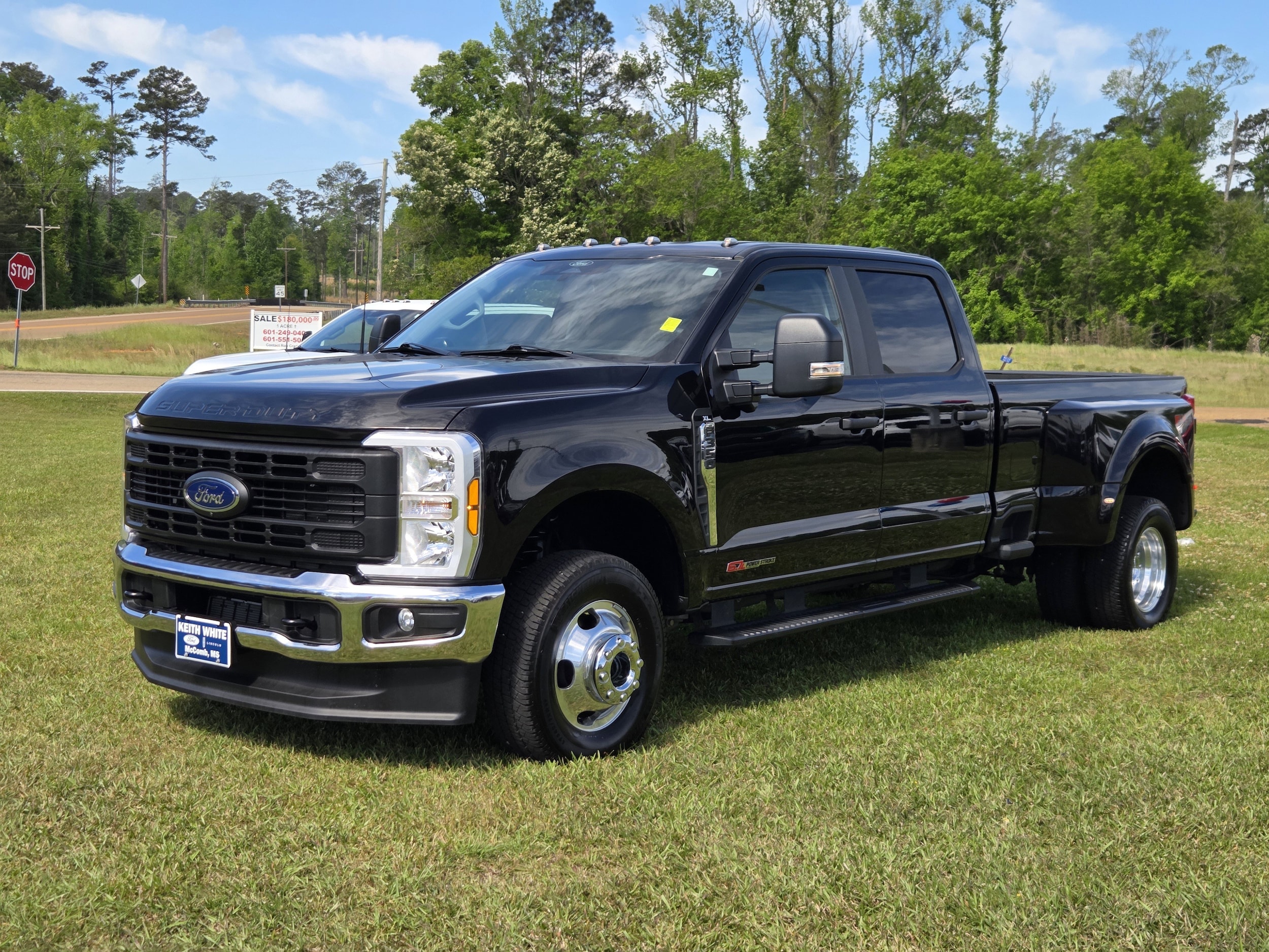 Agate Black 2024 Ford F-350 Super Duty Pickup Truck Automatic