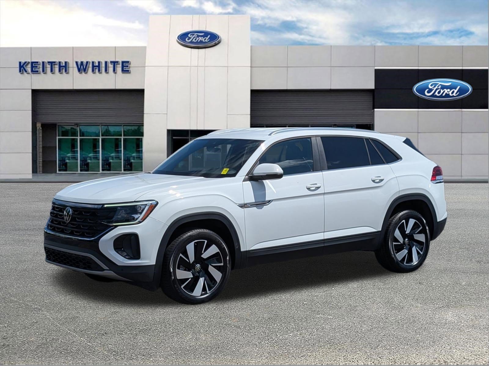 2025 Volkswagen Atlas Cross Sport 2.0T SE w/Tech's photo