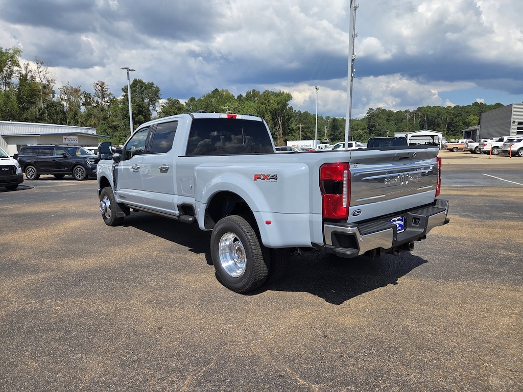 New 2026 Ford F-350 King Ranch Truck Crew Cab