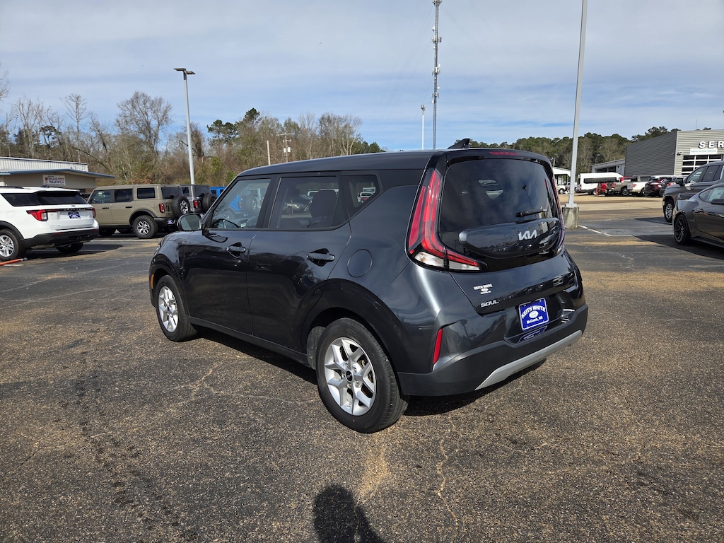 Used 2024 Kia Soul LX Hatchback