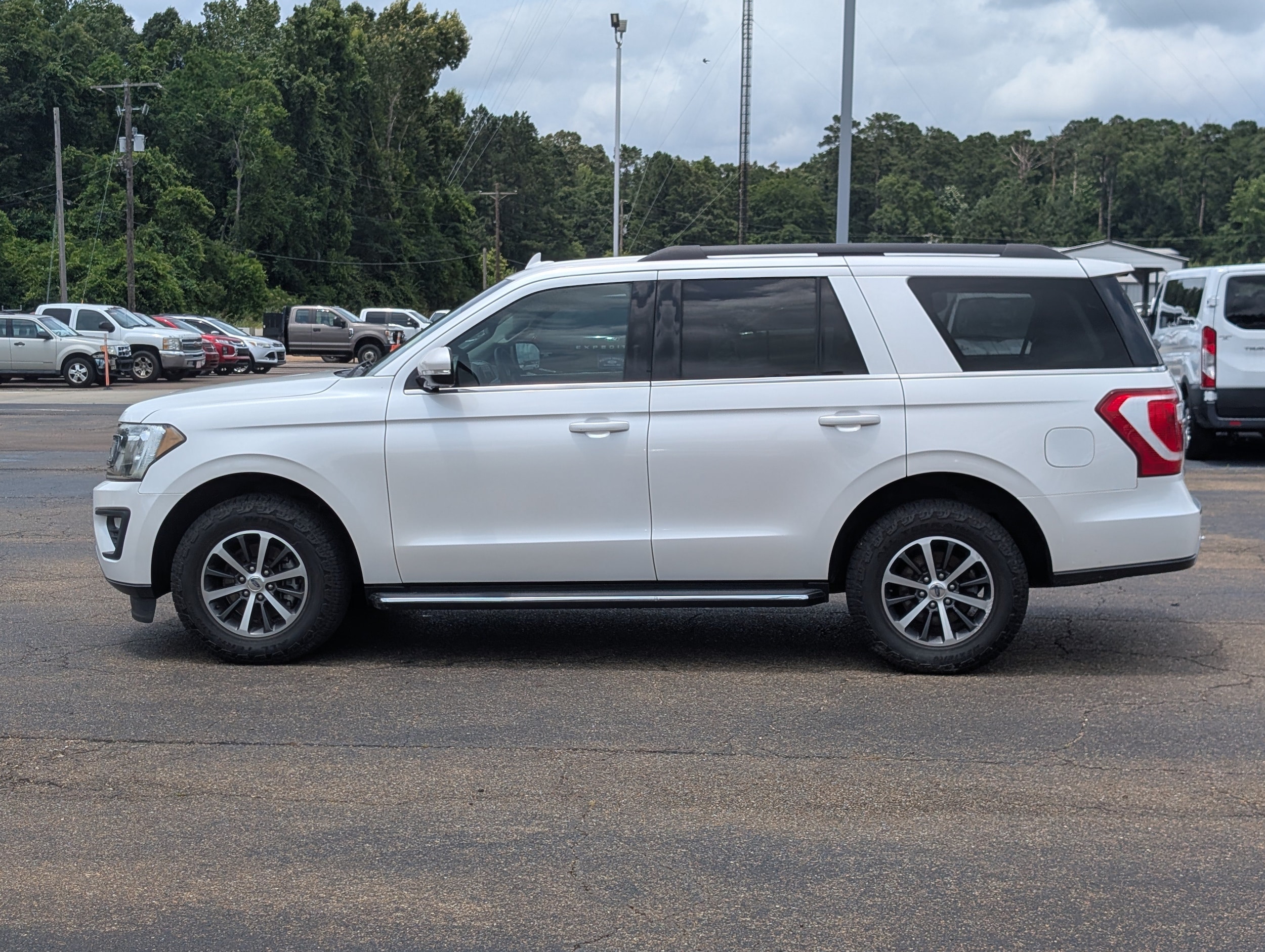 Used 2018 Ford Expedition XLT with VIN 1FMJU1HT6JEA27281 for sale in McComb, MS
