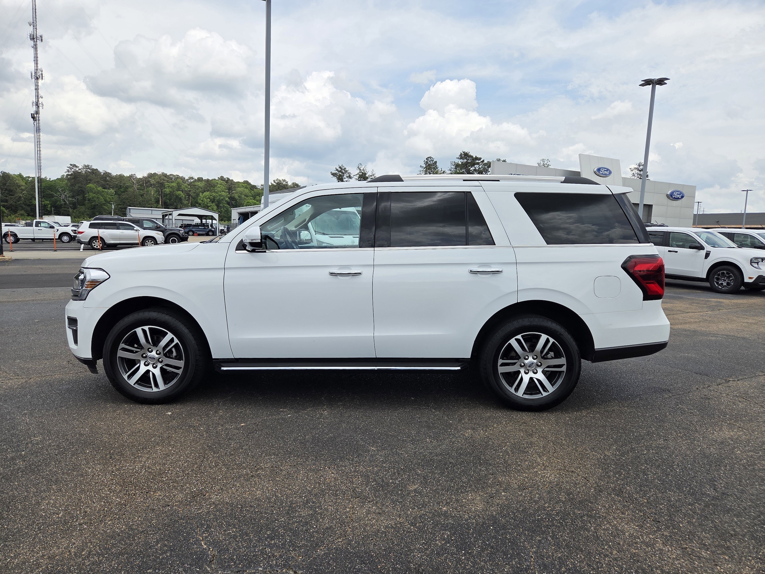 Used 2023 Ford Expedition Limited with VIN 1FMJU2A8XPEA50440 for sale in Mccomb, MS