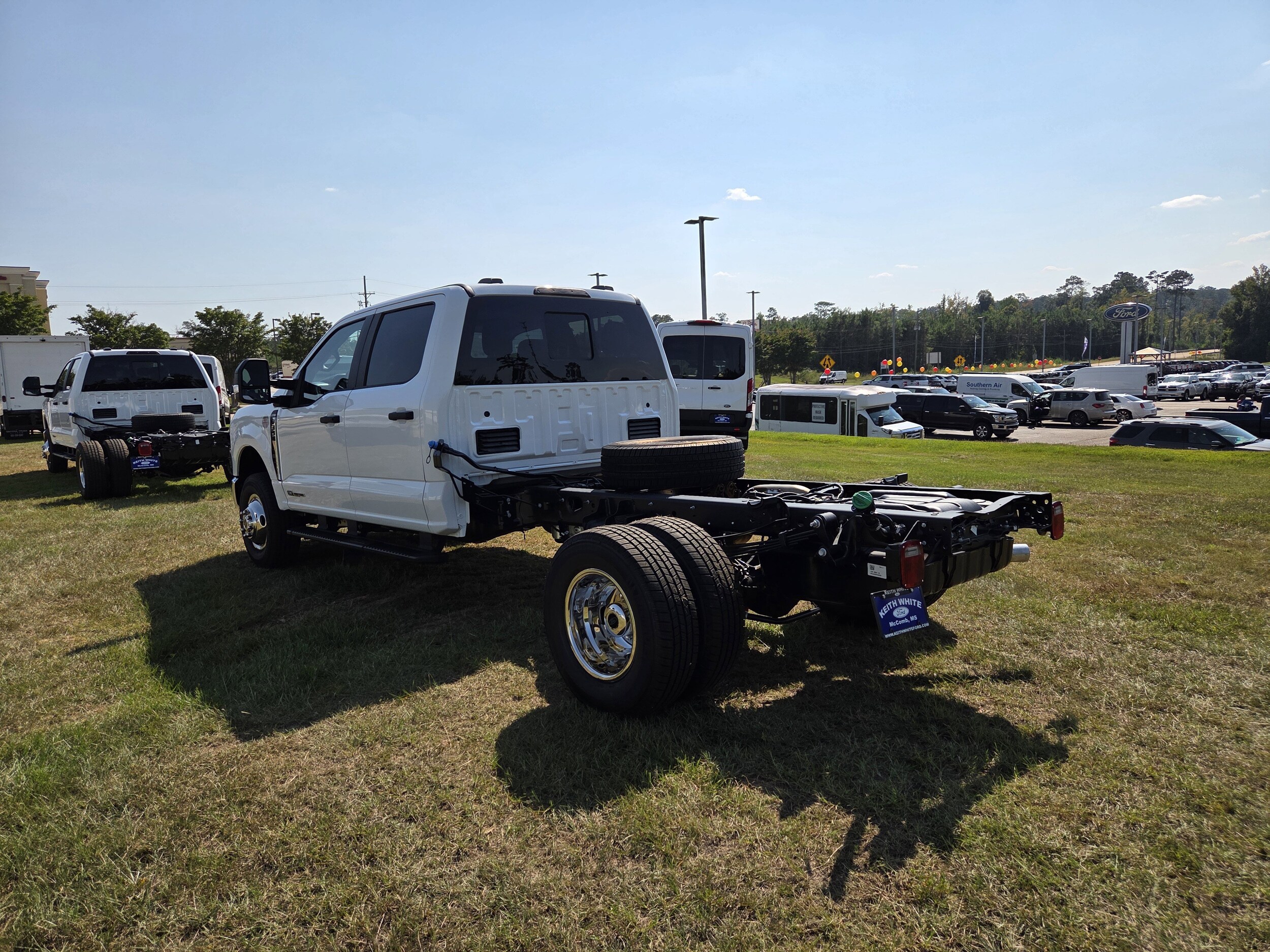 2026 Ford F-350 XL photo 3