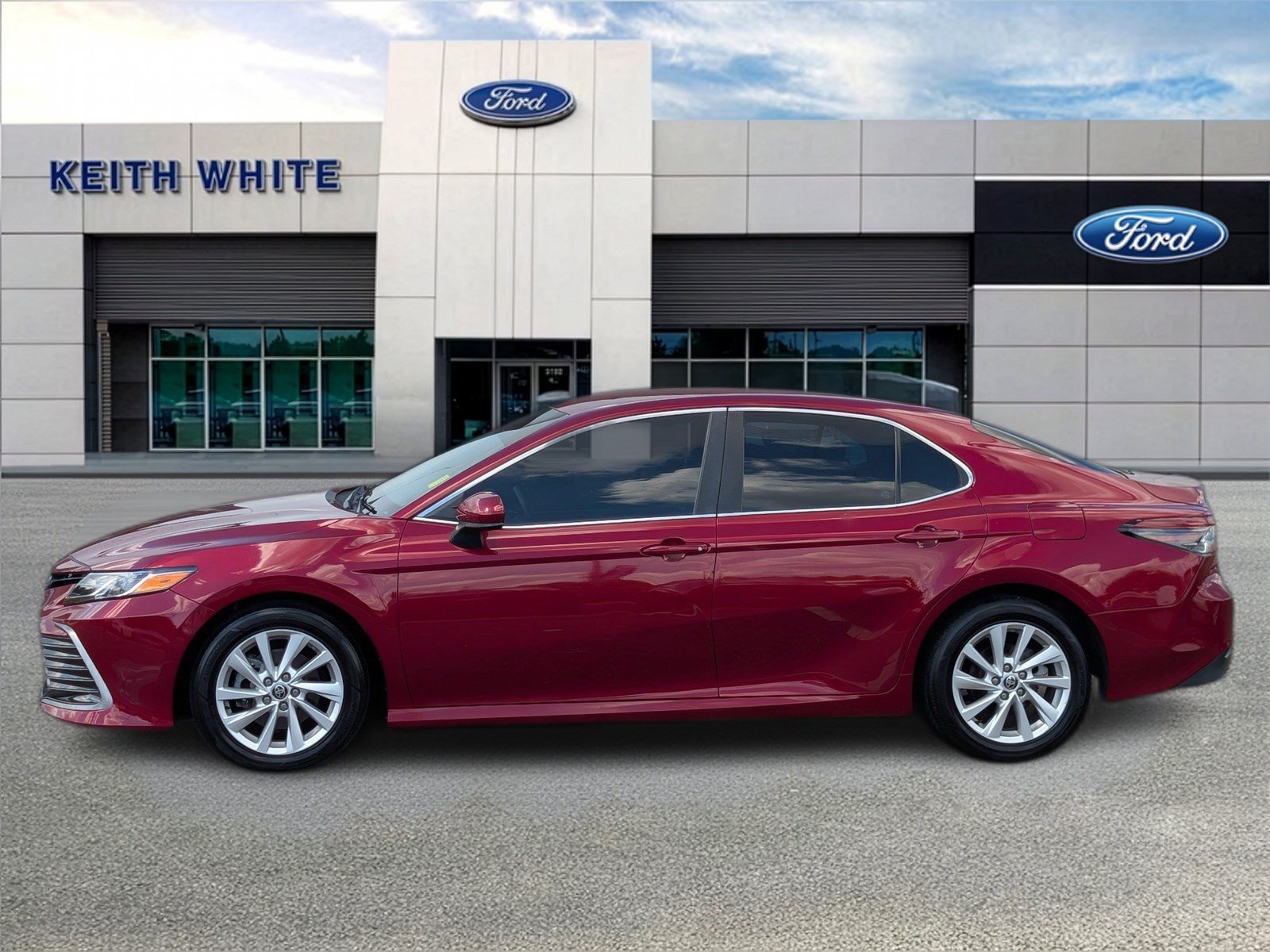 Used 2021 Toyota Camry LE with VIN 4T1C11AK3MU569192 for sale in Mccomb, MS