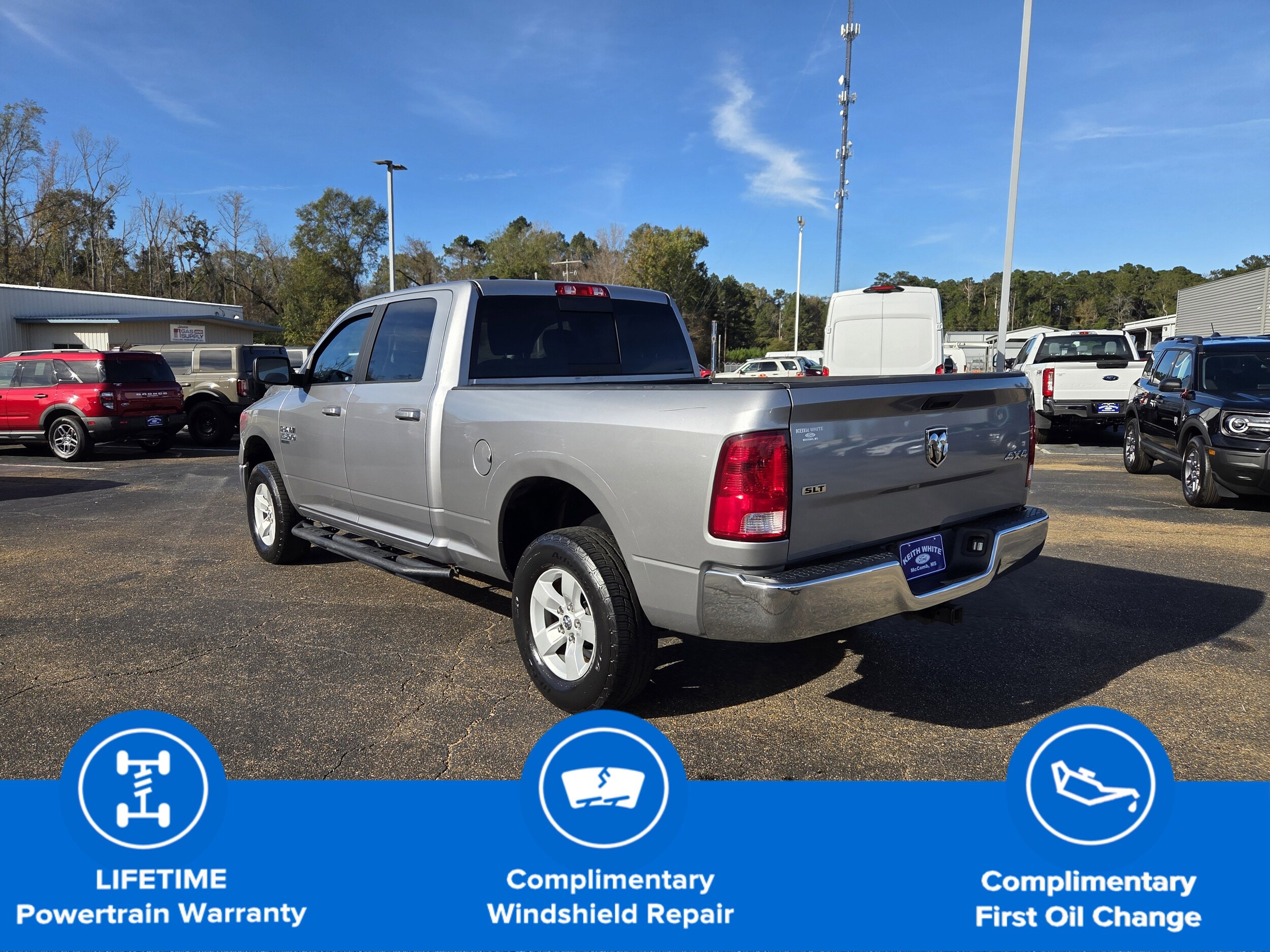 2019 Ram 1500 Classic SLT photo 3