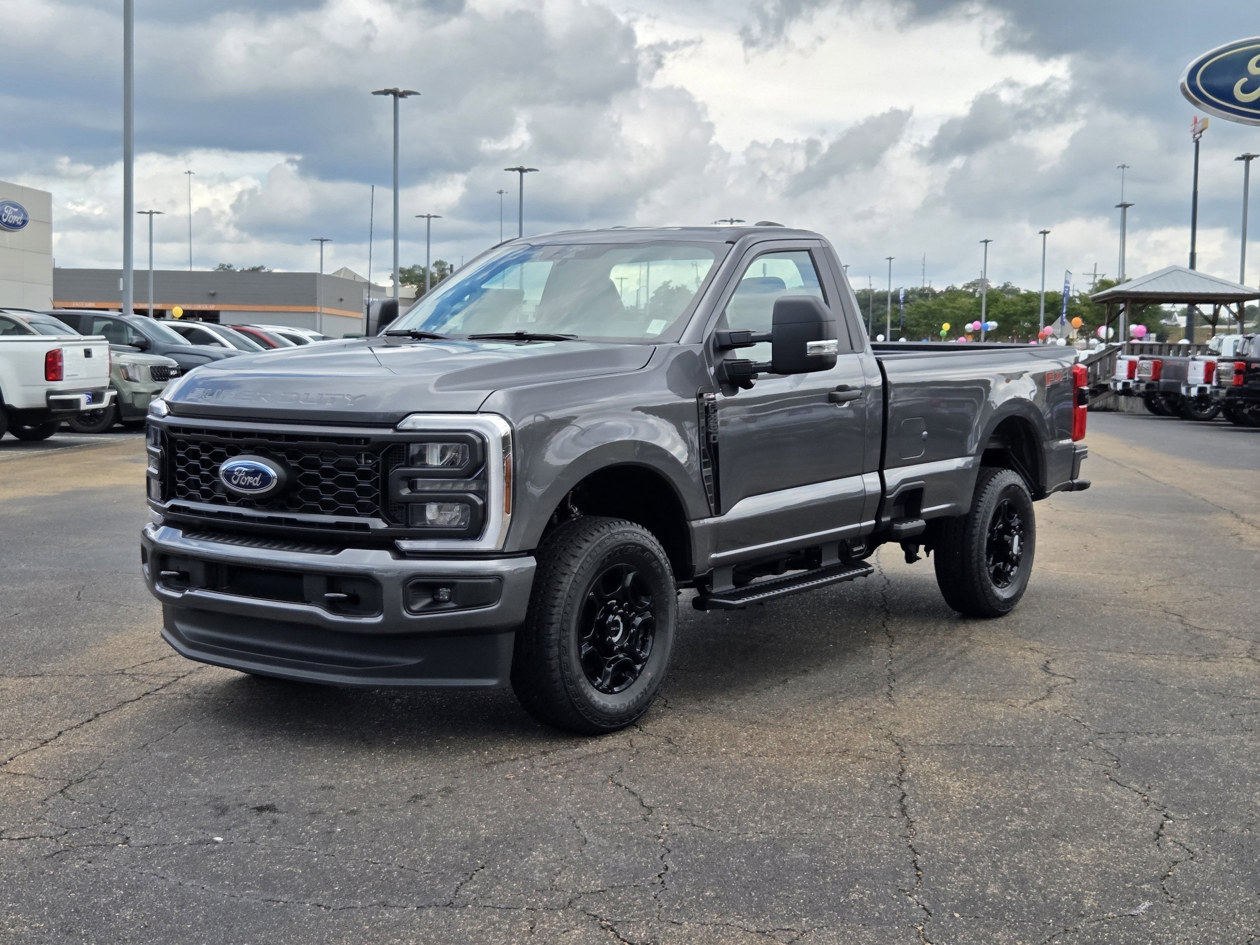 2026 Ford F-350 Super Duty XL's photo