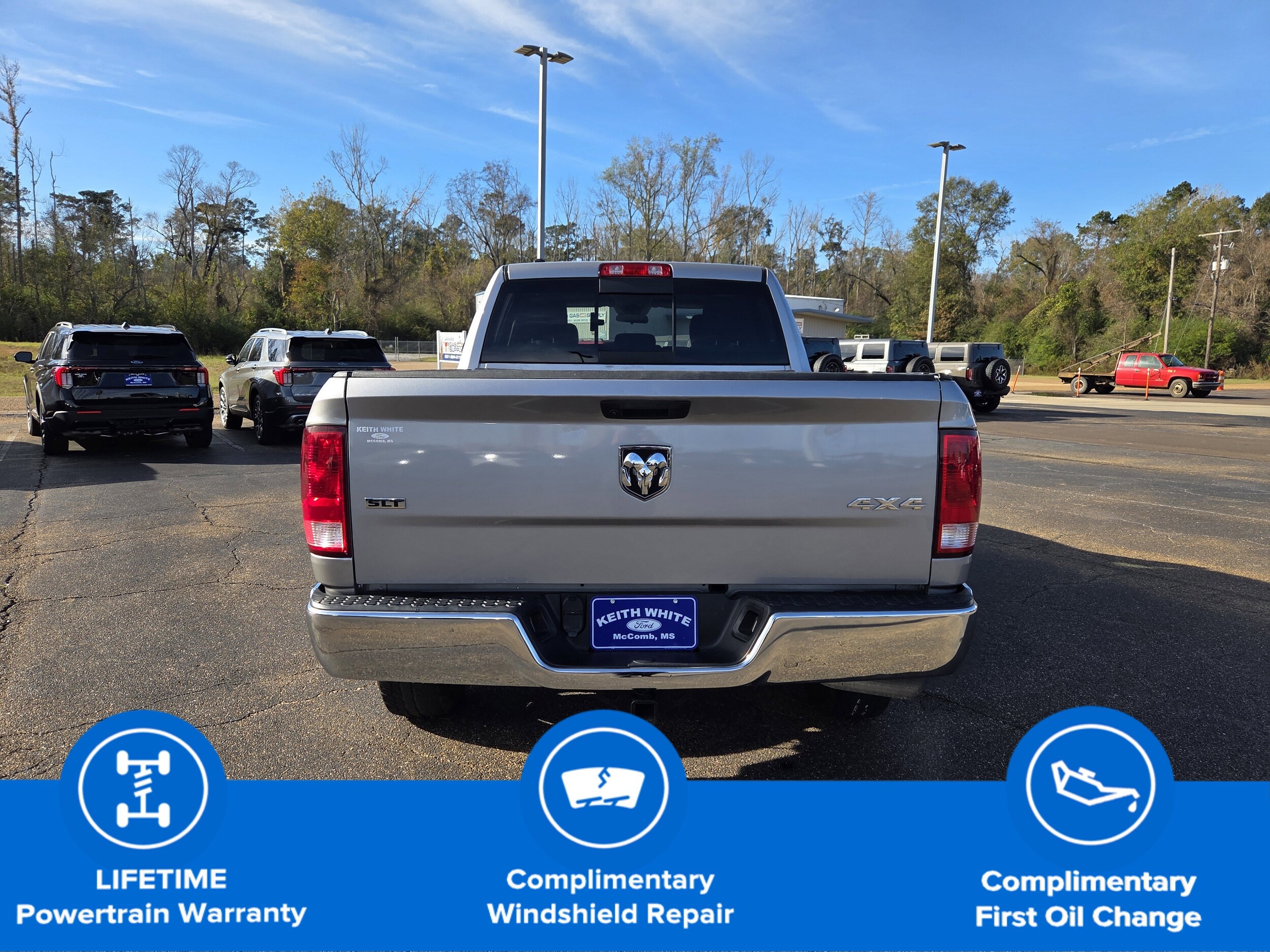 2019 Ram 1500 Classic SLT photo 4