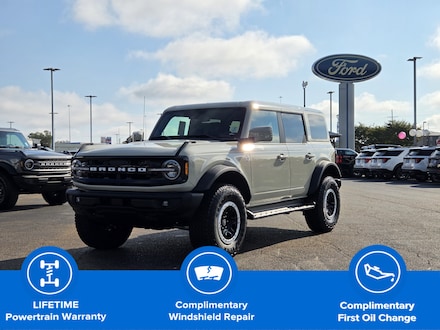 2025 Ford Bronco Outer Banks SUV